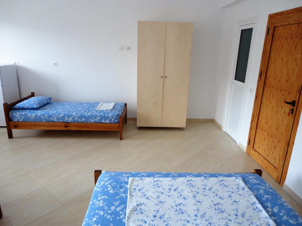 Spiro Guest House Himarë Eksteriør billede