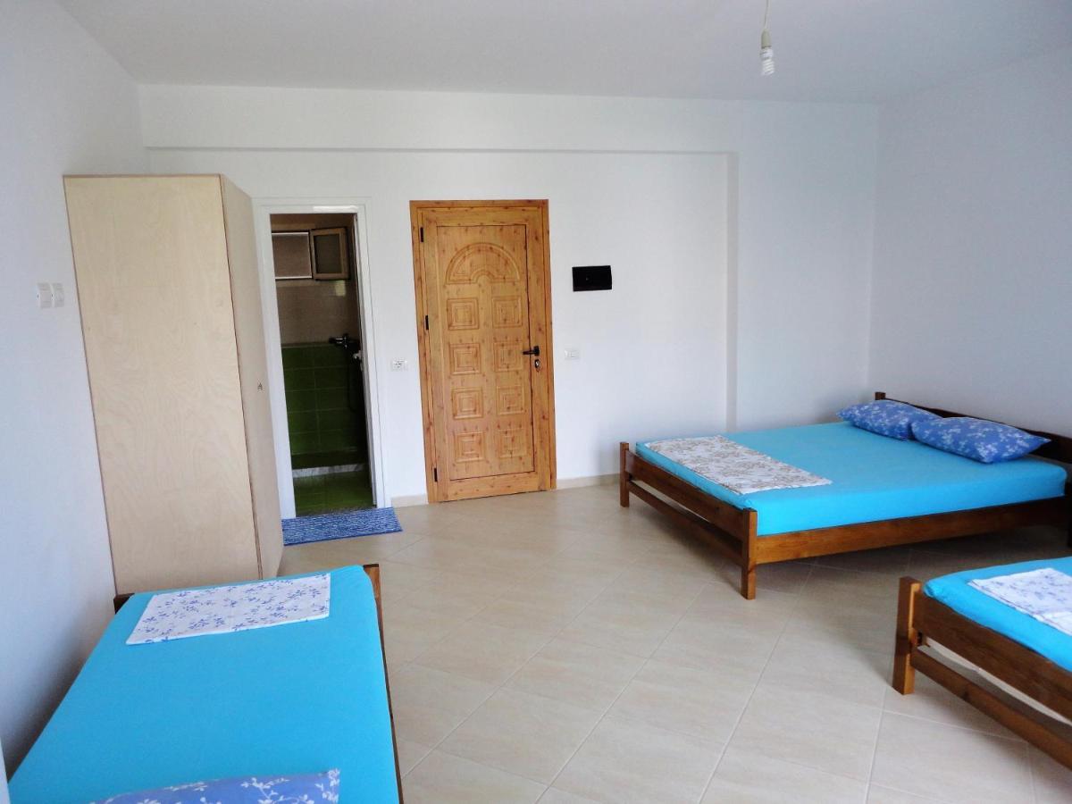 Spiro Guest House Himarë Eksteriør billede
