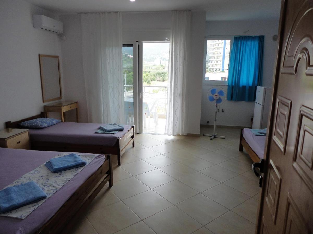 Spiro Guest House Himarë Eksteriør billede