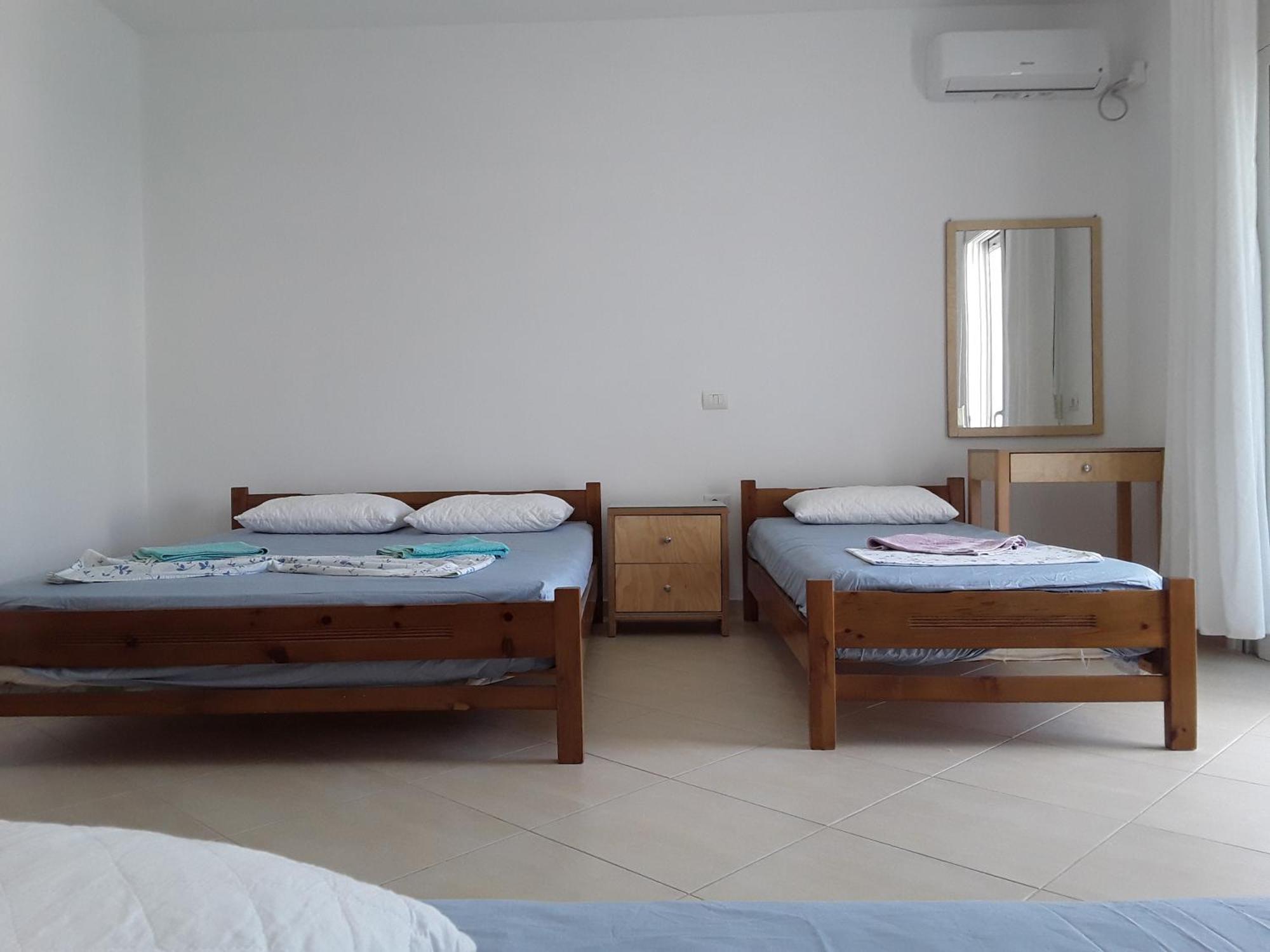 Spiro Guest House Himarë Eksteriør billede